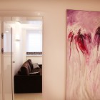 W bieli i fuksji apartament Katowice