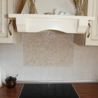 Śmietankowe wnętrze z cegłą w tle Dom Tychy