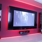 W bieli i fuksji apartament Katowice